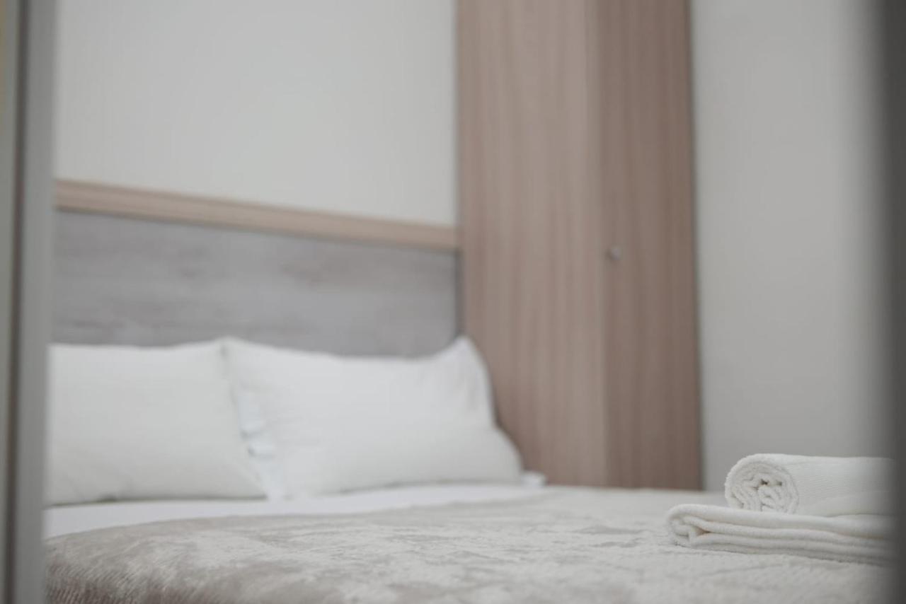 Suite 241 Катания Екстериор снимка