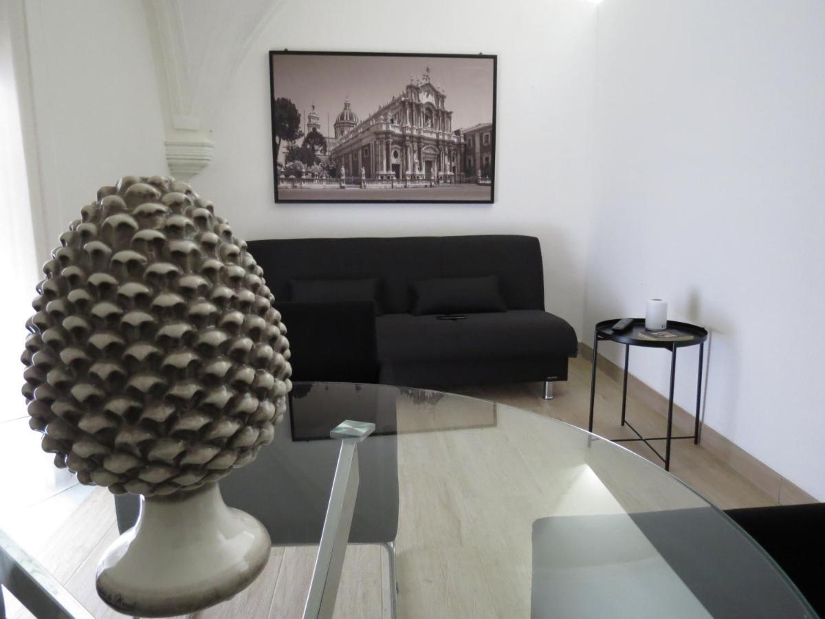 Suite 241 Катания Екстериор снимка