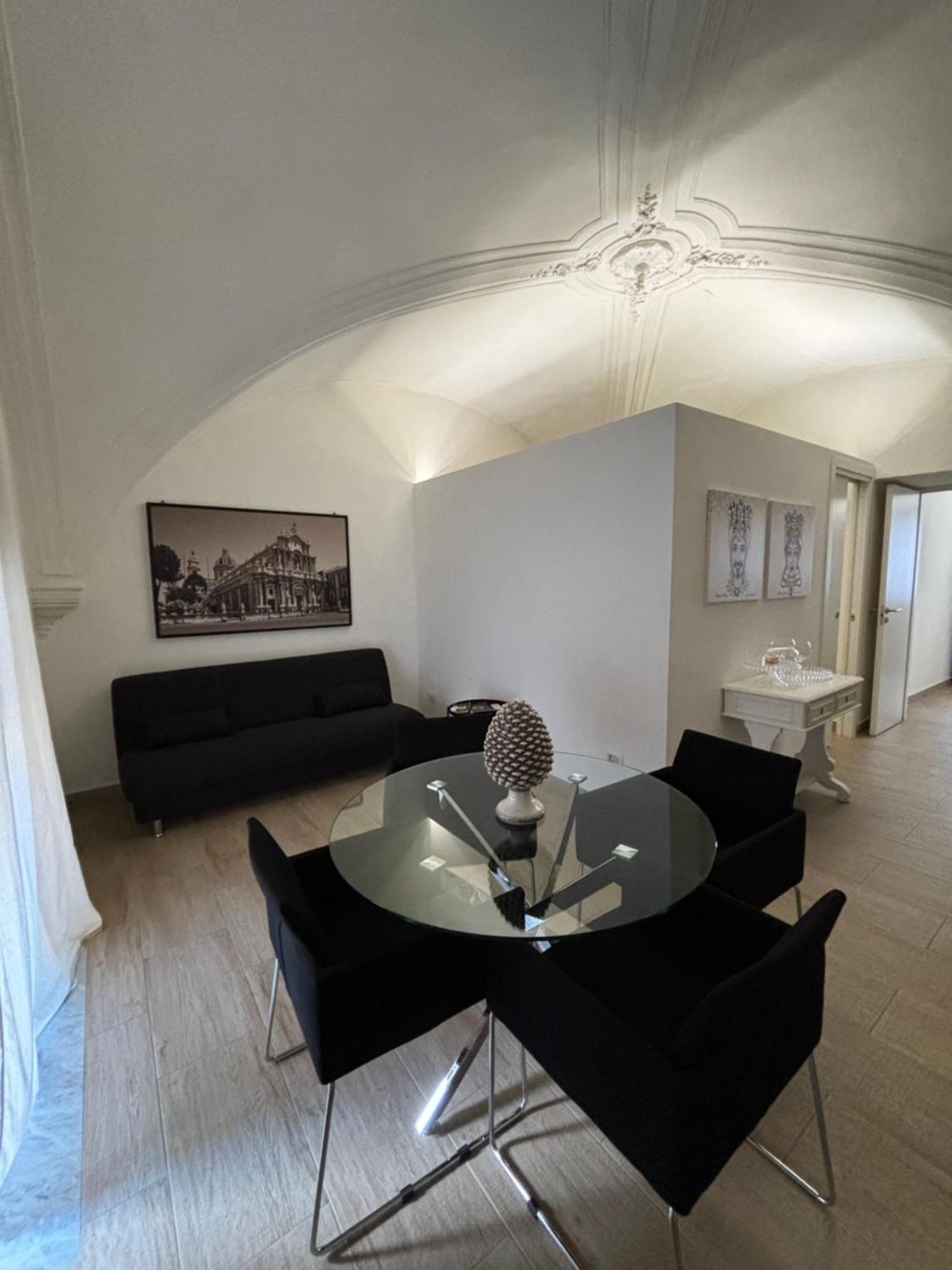 Suite 241 Катания Екстериор снимка